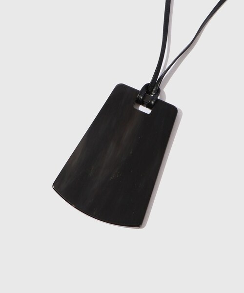 ADAM ET ROPE'(アダムエロペ)の「【CATH・S/キャッツ】DIAMOND HORN NECKLACE(ネックレス・メンズ・ブラック・F)」の6枚目の写真