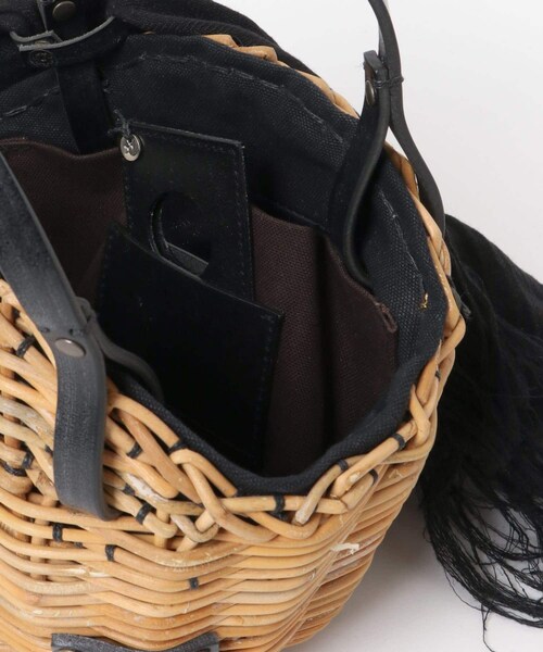 かぐれ（カグレ）の「eb.a.gos　ブルームバスケット　レザーハンドル（ハンドバッグ・レディース・BK/NA・FREE）」の7枚目の写真
