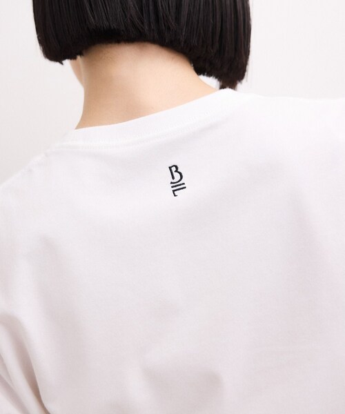 ADAM ET ROPE'(アダムエロペ)の「【WEB限定】クリーンタッチコットン刺しゅうロゴT(Tシャツ/カットソー・レディース・ホワイト/ダークブラウン/ネイビー/ピンク系・F)」の18枚目の写真