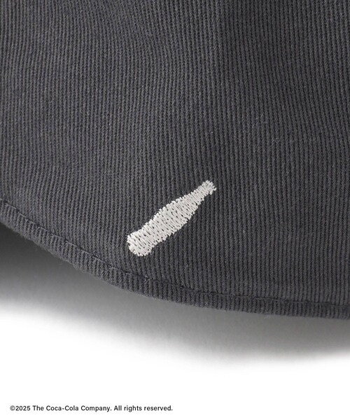 ADAM ET ROPE'(アダムエロペ)の「Coca-Colaエンブロイダリーキャップ(キャップ・レディース・チャコール/ベージュ・F)」の10枚目の写真