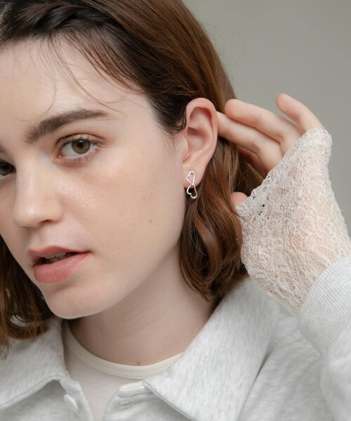 URBAN RESEARCH Sonny Label（アーバンリサーチサニーレーベル）の「Double heart pierce（ピアス（両耳用）・レディース・SILVER/GOLD・one）」の4枚目の写真