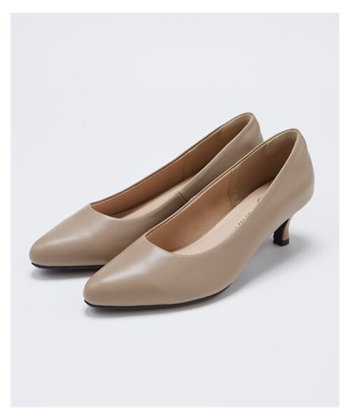 nissen（ニッセン）の「【ゆったり幅広】ポインテッドトゥミドルヒールパンプス（低反発中敷）（ワイズ４Ｅ）（パンプス・メンズ・黒(スムース)/キャメル(スムース)/アイボリー(スムース)/黒(スエード調)/グレー(スエード調)/アンティークシルバー/黒(エナメル調)/ピンクベージュ(エナメル調)/モカベージュ(スエード調)/ダスティーネイビー(スエード調)/グレージュ(スエード調)/ブルーグリーン(スエード調)/ダークブラウン(スエード調)/チェック柄/ブラウン(クロコ)/オーク(スムース)/ベージュ(クロコ)/ミント(スエード調)/ピンクベージュ(刺しゅう)/キャメル(メッシュ型押し)/ブラックチェック/オレンジブラウン(スエード調)/パイソン柄/アプリコット(スエード調)/ホワイト(型押し)/ブルーパープル(スエード調)/オレンジキャメル(メッシュ型押し)/ブロンズ・23.0cm/4E/23.5cm/4E/24.0cm/4E/24.5cm/4E/25.0cm/4E/25.5cm/4E/26.0cm/4E/26.5cm/4E/27.0cm/4E）」の19枚目の写真