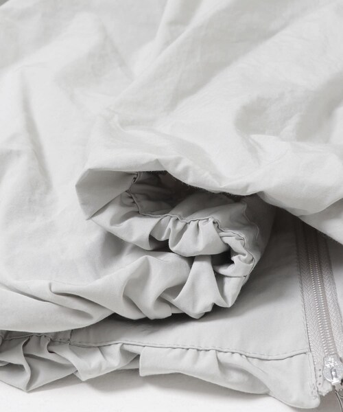 URBAN RESEARCH（アーバンリサーチ）の「AMOMENTO　NECKSHIRRING VOLUMEJUMPER（ノーカラージャケット・レディース・L GREY・0）」の8枚目の写真