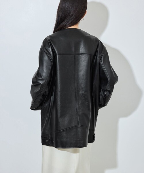 ADAM ET ROPE'(アダムエロペ)の「【IHNN(イン)】 別注Collarless Leather Jacket(ノーカラージャケット・レディース・ブラック・36/38)」の10枚目の写真