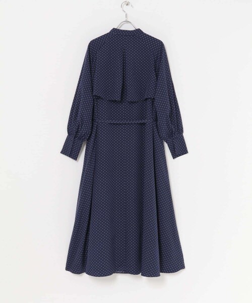 URBAN RESEARCH ROSSO（アーバンリサーチロッソ）の「『WEB限定』ドットプリントケープワンピース（ワンピース・レディース・NAVY/BLACK・FREE）」の14枚目の写真