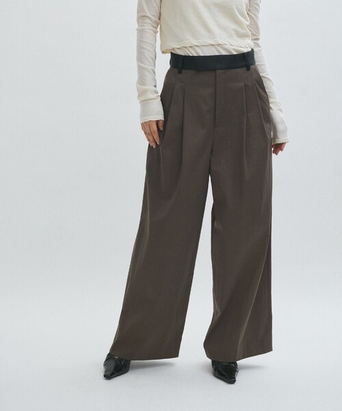 ADAM ET ROPE'（アダムエロペ）の「【EMOELLE】バイカラーベルトドレスパンツ（その他パンツ・レディース・ブラウン/ベージュ系/ピンク系/ブラック系/オフホワイト/カーキ系/キャメル系/グリーン系/ブラック/キナリ/ブルー系・36/38/34）」の7枚目の写真