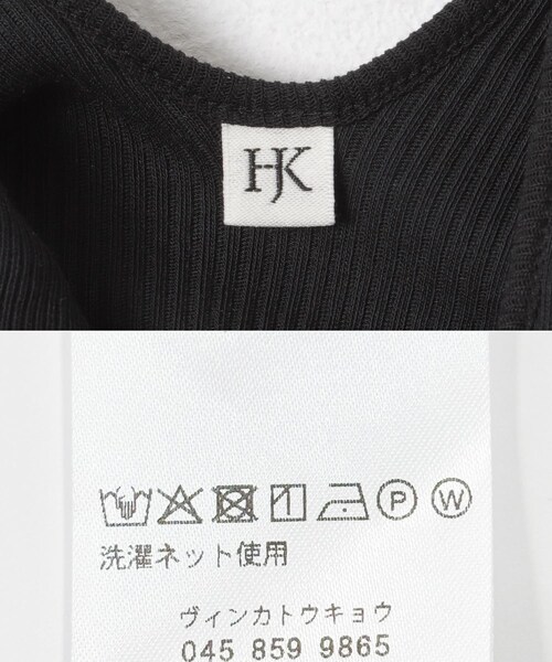URBAN RESEARCH（アーバンリサーチ）の「HAKUJI　TWIST COTTON V-NECK TANK（タンクトップ・レディース・IVORY/BLACK・Free）」の13枚目の写真