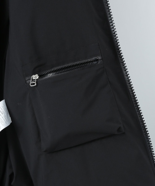 ADAM ET ROPE'（アダムエロペ）の「MENS【OAMC】INFLATE GILET（ダウンベスト・メンズ・ブラウン・M/S）」の9枚目の写真