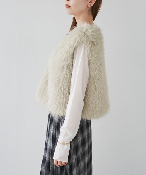 ROPE' PICNIC（ロペピクニック）の「ファーベスト（ベスト・レディース・ダークブラウン/ベージュ・F）」の17枚目の写真