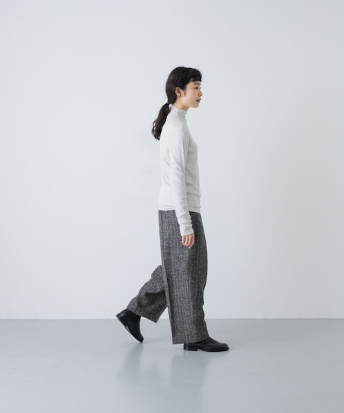 かぐれ（カグレ）の「ボトルネックソフトリブカットソー（Tシャツ/カットソー・レディース・L.GRAY/YELLOW/BLACK・Free）」の16枚目の写真