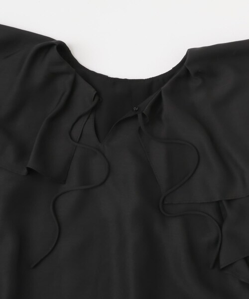 URBAN RESEARCH ROSSO（アーバンリサーチロッソ）の「イージーケアフリルブラウス（シャツ/ブラウス・レディース・OFF WHITE/TOMATO/BLACK・FREE）」の22枚目の写真