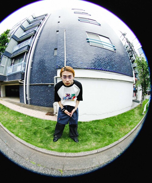 SENSE OF PLACE by URBAN RESEARCH(センスオブプレイスバイアーバンリサーチ)の「『別注』SHUHEI KOKI×SENSE OF PLACE ラグランTシャツ(Tシャツ/カットソー・メンズ・WHT×BLK/CHA×BLK/WHT×L.BLU・M/L)」の22枚目の写真