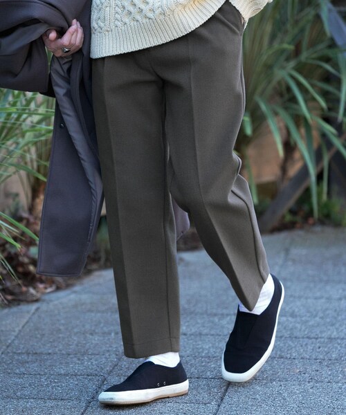 ITEMS URBANRESEARCH（アイテムズ アーバンリサーチ）の「ウールタッチ センタープレスパンツ（その他パンツ・メンズ・MOC/BLK/BRN・M/L）」の4枚目の写真