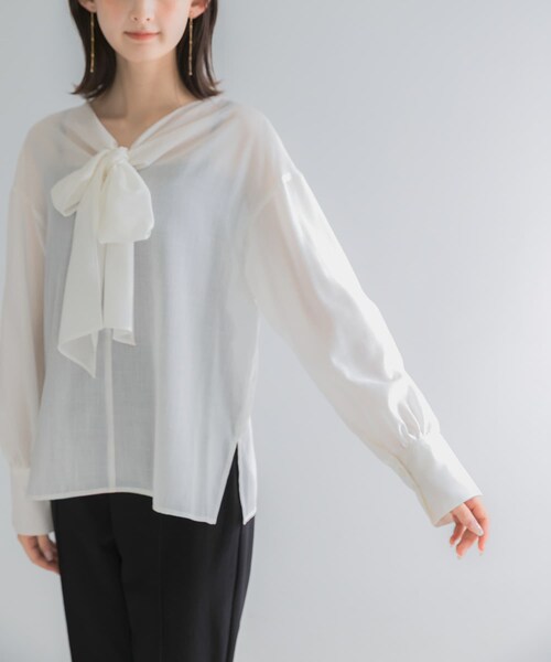 URBAN RESEARCH ROSSO（アーバンリサーチロッソ）の「セミシアーウール混2WAYタイブラウス（シャツ/ブラウス・レディース・WHITE/GRAY/D/NAVY・Free）」の15枚目の写真