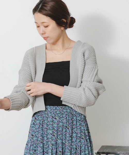 URBAN RESEARCH Sonny Label（アーバンリサーチサニーレーベル）の「ニットボレロカーディガン（カーディガン/ボレロ・レディース・ラベンダー/オフ/ライトグレー・FREE）」の15枚目の写真