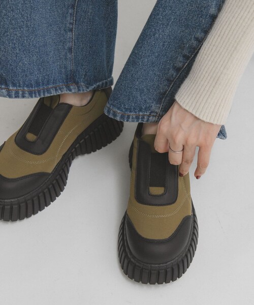 KBF（ケイビーエフ）の「チャンキーソールパファースリッポン（スニーカー・レディース・KHAKI/BLACK・37/38/39）」の17枚目の写真