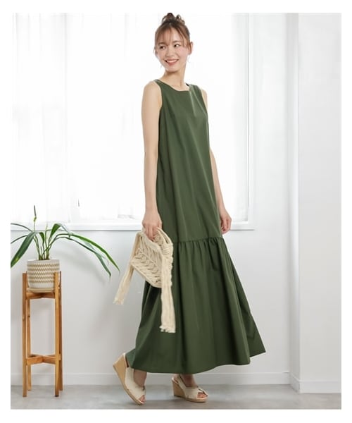 nissen（ニッセン）の「大きいサイズ裾切替ノースリーブワンピース（マキシ丈）（ワンピース・レディース・ベージュ/カーキ/黒・L/LL/3L/4L/5L/6L/8L/10L）」の18枚目の写真