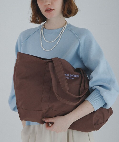 URBAN RESEARCH Sonny Label（アーバンリサーチサニーレーベル）の「WEEKEND GETAWAY TOTEBAG（トートバッグ・レディース・オフ/レッドブラウン/ネイビー・One）」の2枚目の写真