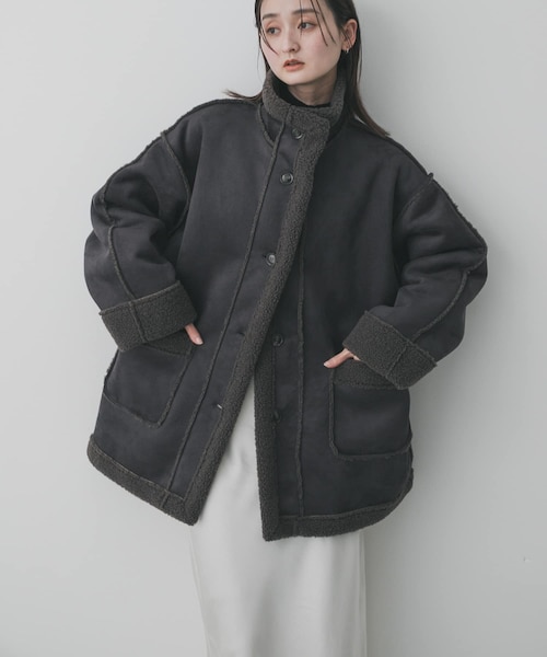 SENSE OF PLACE by URBAN RESEARCH(センスオブプレイスバイアーバンリサーチ)の「フェイクムートンスタンドジャケット(ムートンコート・レディース・BROWN/CHARCOAL/IVORY・One)」の2枚目の写真