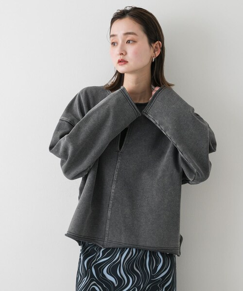 SENSE OF PLACE by URBAN RESEARCH（センスオブプレイスバイアーバンリサーチ）の「Vネックルーズスウェット（スウェット・レディース・OFF WHITE/CORAL/BLACK・one）」の19枚目の写真
