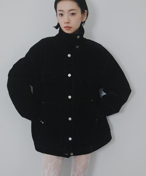 KBF（ケイビーエフ）の「ハイネックデニムブルゾン（ブルゾン・レディース・BLUE/BROWN/BLACK・One）」の11枚目の写真