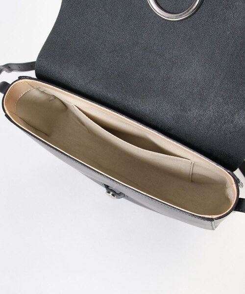 URBAN RESEARCH（アーバンリサーチ）の「RING SHOULDER（ショルダーバッグ・レディース・GOLD/BLACK・-）」の8枚目の写真