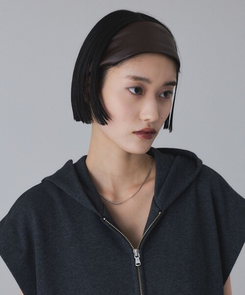 ADAM ET ROPE'（アダムエロペ）の「【サステナブル】ヘアバンド（ヘアバンド・レディース・ブラック/ダークブラウン・F）」の6枚目の写真