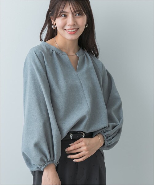 URBAN RESEARCH ROSSO（アーバンリサーチロッソ）の「F by ROSSO　イージーケアバルーンスリーブブラウス（シャツ/ブラウス・レディース・SAND BEIGE/GRAY/NAVY・FREE）」の9枚目の写真