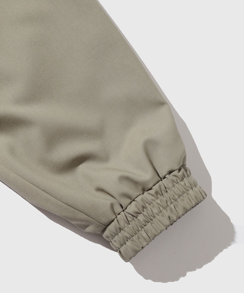 ADAM ET ROPE'（アダムエロペ）の「【AURALEE/オーラリー】ULTRA FINE TROPICAL WOOL ZIP BLOUSON（ブルゾン・メンズ・チャコール/カーキ・3/4）」の9枚目の写真