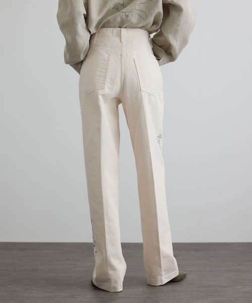 ADAM ET ROPE'（アダムエロペ）の「【J'aDoRe・一部店舗限定】【TANAKA（タナカ）】THE JEAN TROUSERS（デニムパンツ・レディース・ホワイト系・25/26/27/28）」の15枚目の写真