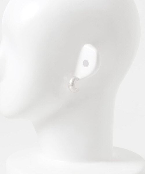 URBAN RESEARCH DOORS(アーバンリサーチドアーズ)の「ウォーンメッキチャンキーピアス(ピアス(両耳用)・レディース・SILVER/GOLD・One)」の5枚目の写真