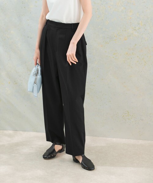 URBAN RESEARCH ROSSO（アーバンリサーチロッソ）の「タックコクーンパンツ（その他パンツ・レディース・off/beige/black・36/38）」の2枚目の写真