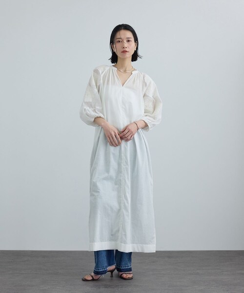 ADAM ET ROPE'(アダムエロペ)の「【WEB限定】ネット刺繍レースワンピース(ワンピース・レディース・ブラック/オフホワイト・F)」の4枚目の写真