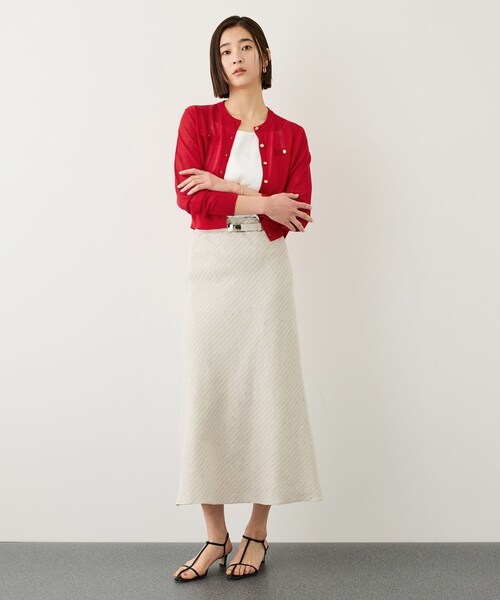 ROPE'(ロペ)の「LEVITA 金ボタンクルーネックシアーカーディガン/接触冷感・イージーケア(カーディガン/ボレロ・レディース・ブラック/ベージュ/レッド・F)」の16枚目の写真