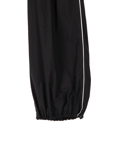 ADAM ET ROPE'（アダムエロペ）の「【DISCUS for ADAM ET ROPE'】別注 NYLON PANTS（カーゴパンツ・レディース・ブラック/ホワイト/ラベンダー・F）」の11枚目の写真