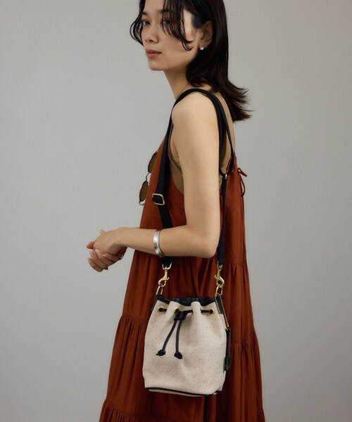 ADAM ET ROPE'(アダムエロペ)の「【J'aDoRe・店舗限定】【Brady(ブレディ)】ELY / エリー(ショルダーバッグ・レディース・キナリ・F)」の4枚目の写真