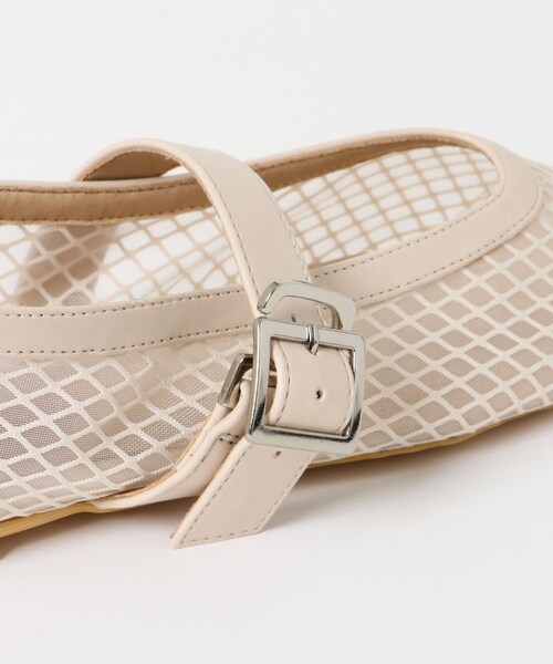 URBAN RESEARCH Sonny Label（アーバンリサーチサニーレーベル）の「メッシュストラップフラットシューズ（その他シューズ・レディース・ブラック/オフ・S/M/L）」の9枚目の写真