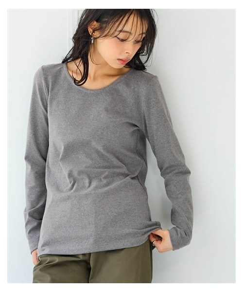 nissen（ニッセン）の「綿１００％フライス素材クルーネック長袖Ｔシャツ（UVカット）＜大きいサイズ有＞（Tシャツ/カットソー・レディース・黒/オフホワイト/グレージュ/杢チャコールグレー/ネイビー/ライムグリーン/トープ/ディープグリーン/クラウドピンク/パープル・L/LL/3L/4L/5L/6L/8L/10L/S/M）」の3枚目の写真