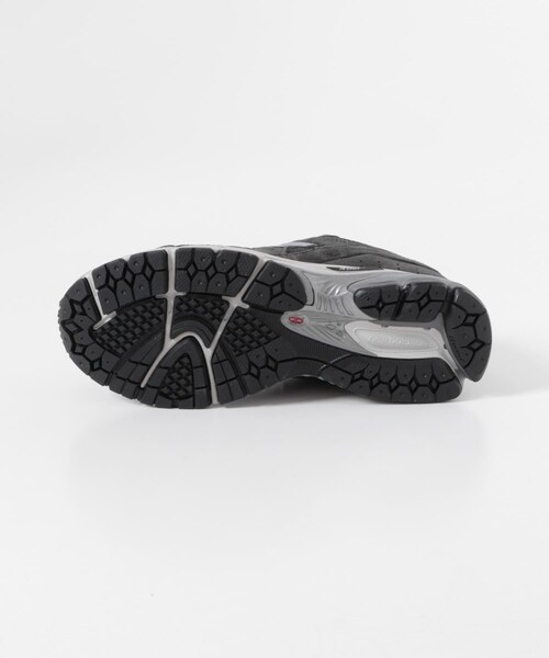 URBAN RESEARCH DOORS（アーバンリサーチドアーズ）の「NEW BALANCE　U2002RA（スニーカー・メンズ・BLACK・26/26.5/27/27.5/28/28.5/29）」の9枚目の写真