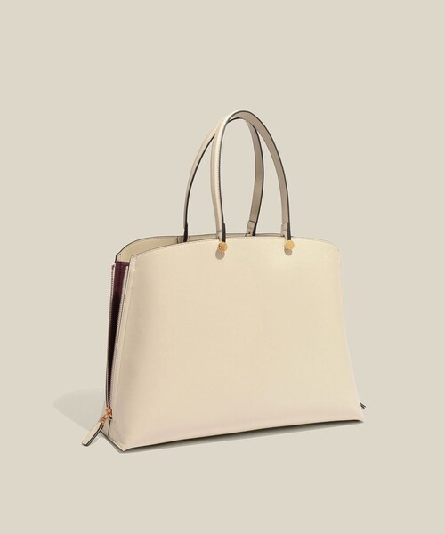 ROPE'(ロペ)の「【E'POR】【WEB限定】Y BAG Medium+/A4対応・通勤・26AW(トートバッグ・レディース・ブラック/グレー/キナリ/ダークブラウン/ダークグリーン/ベージュ/ワイン・F)」の5枚目の写真