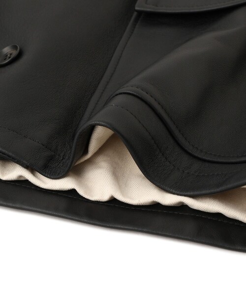 ADAM ET ROPE'(アダムエロペ)の「【CINQUANTA for ADAM ET ROPE'】別注 Leather Car Coat(ステンカラーコート・レディース・ブラック・F)」の20枚目の写真