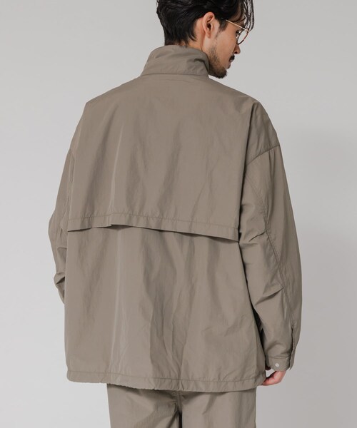 URBAN RESEARCH（アーバンリサーチ）の「NYLON SHORT MODS BLOUSON（テーラードジャケット・メンズ・BLACK/GREIGE・M/L）」の17枚目の写真