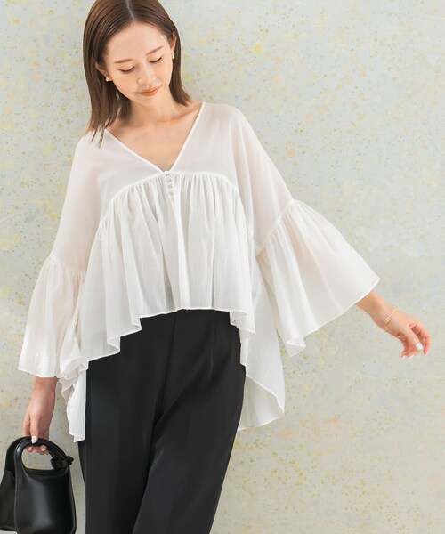 URBAN RESEARCH ROSSO（アーバンリサーチロッソ）の「ボリュームギャザーブラウス（シャツ/ブラウス・レディース・white/matcha・FREE）」の3枚目の写真