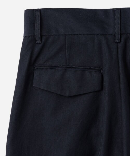 Saturdays NYC(サタデーズ ニューヨークシティ )の「Kim Pleated Pants | WOMEN(その他パンツ・レディース・ベージュ/ネイビー・L/M/S)」の13枚目の写真