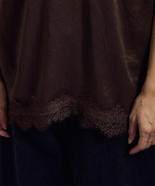 ADAM ET ROPE'(アダムエロペ)の「リバーレース2WAYキャミソール(キャミソール・レディース・ブラウン/ブラック・F)」の20枚目の写真