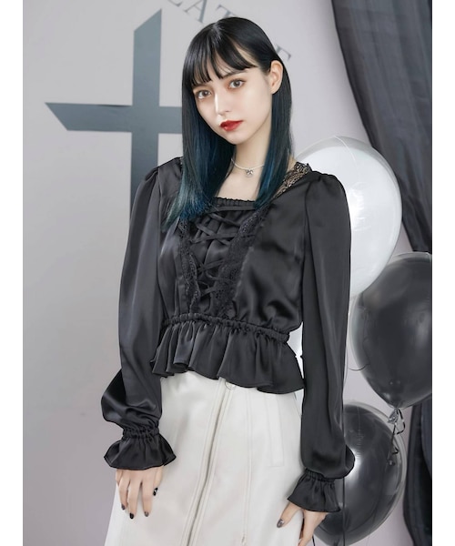 EATME（イートミー）の「FRONTレースアップペプラムブラウス（セットアップ可能）（シャツ/ブラウス・レディース・ブラック/ベージュ/ミックス・F）」の2枚目の写真