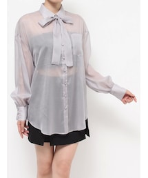 フリルオーバーシャツ