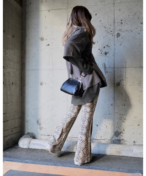 A.D.G（エーディージー）の「Python Easy Flare Pants (beige)（その他パンツ・レディース・ベージュ・FREE）」の4枚目の写真
