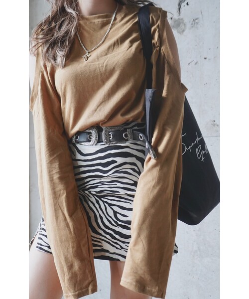 A.D.G（エーディージー）の「Zebra Pattern Mini Skirt (off white)（スカート・レディース・ホワイト・FREE）」の2枚目の写真