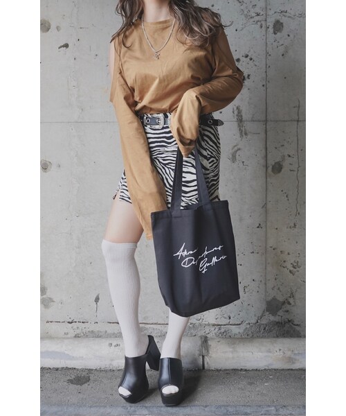 A.D.G（エーディージー）の「Zebra Pattern Mini Skirt (off white)（スカート・レディース・ホワイト・FREE）」の3枚目の写真